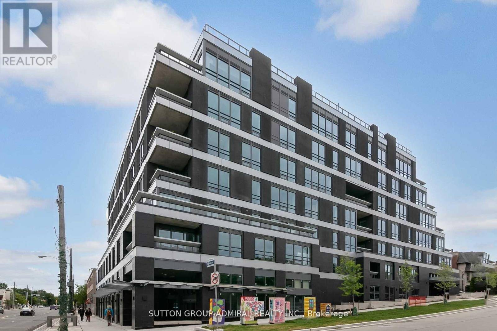 Toronto (bedford Park-nortown), ON M5M1J3,355 Bedford PARK #205