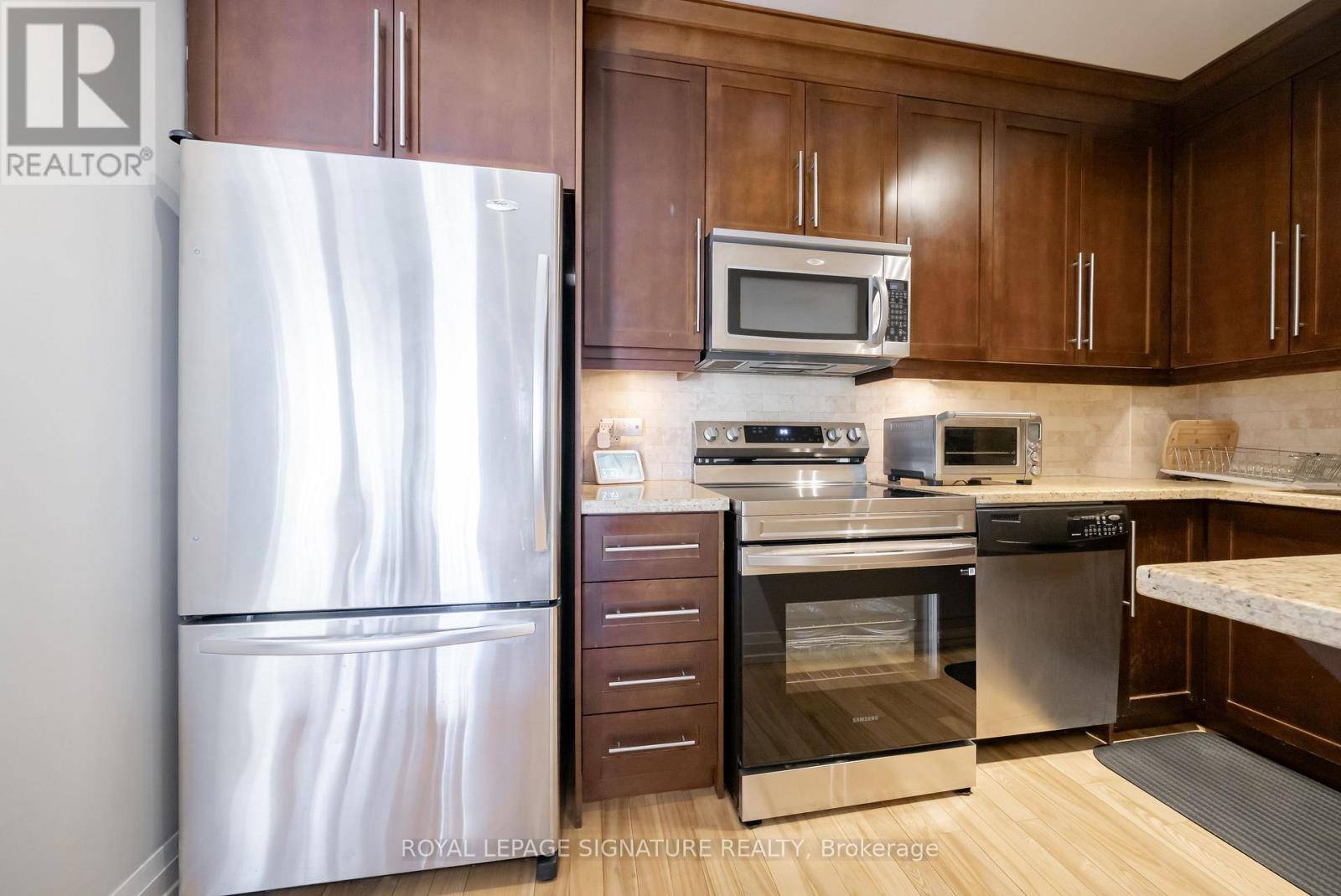 Toronto (annex), ON M6G1Y6,473 Dupont ST #3