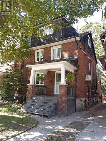Toronto (mount Pleasant East), ON M4S1V1,594 HILLSDALE AVENUE E