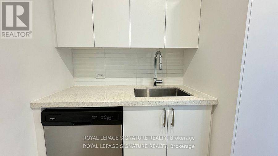 Toronto (clanton Park), ON M3H0E3,30 Tretti WAY #1011