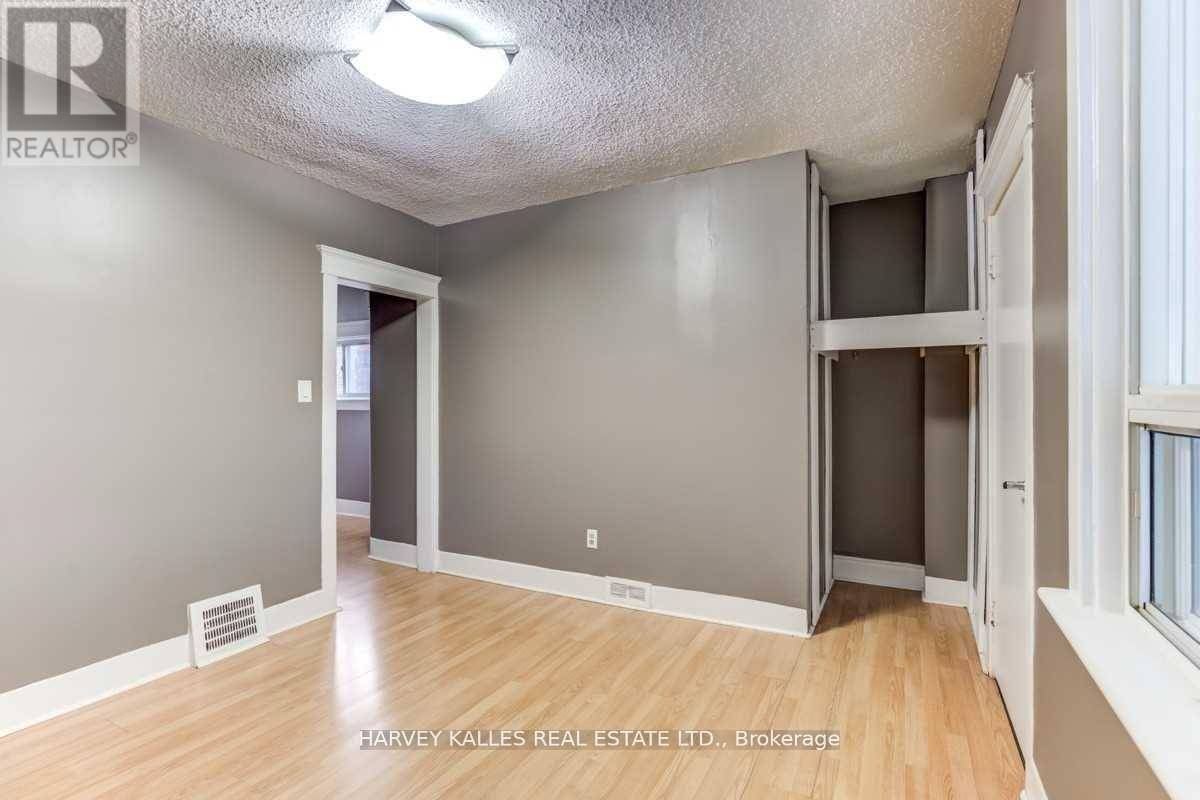 Toronto (casa Loma), ON M5R3H3,1215 Bathurst ST #2