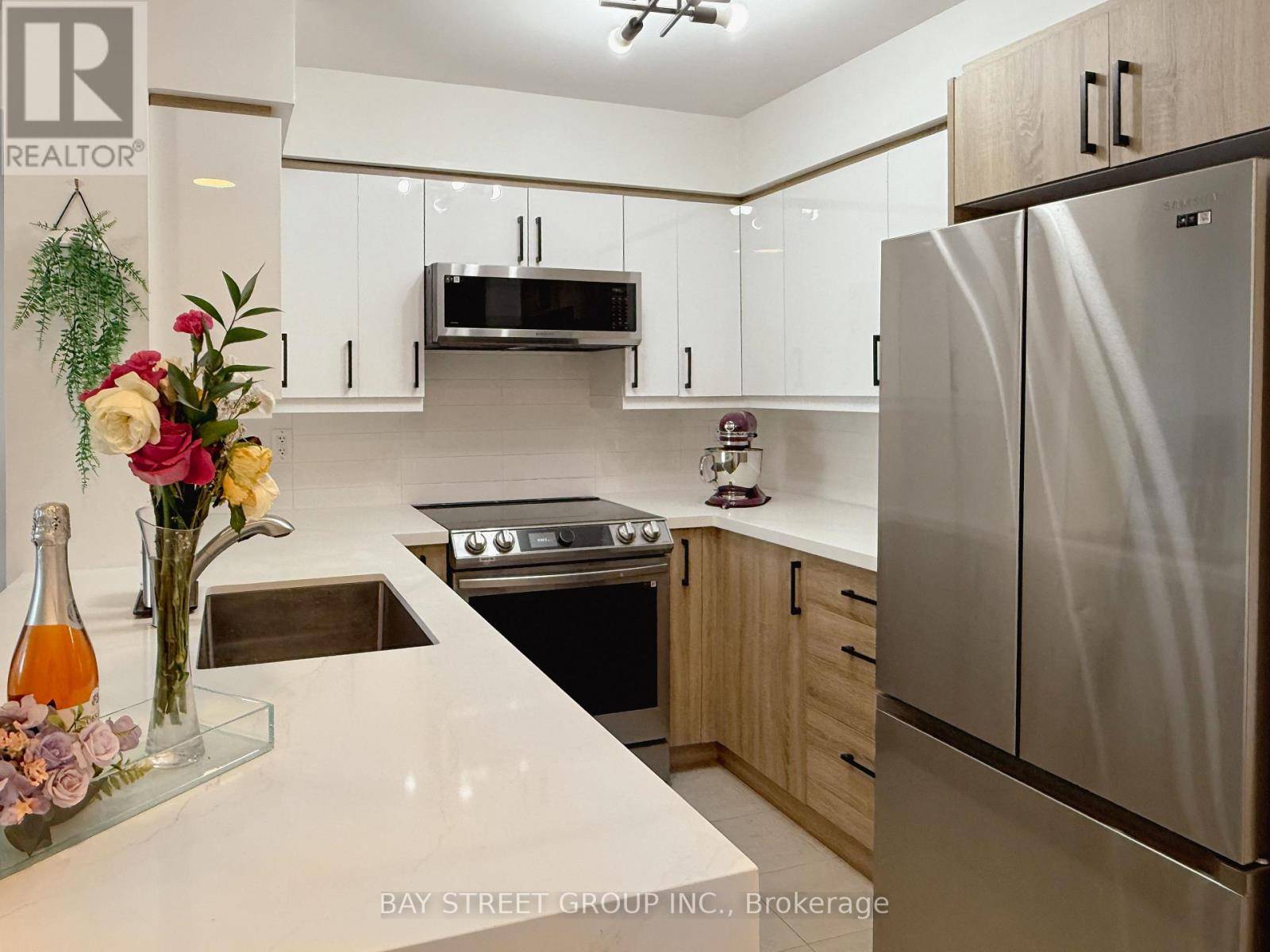 Toronto (lansing-westgate), ON M2N7G9,4968 Yonge ST #3107
