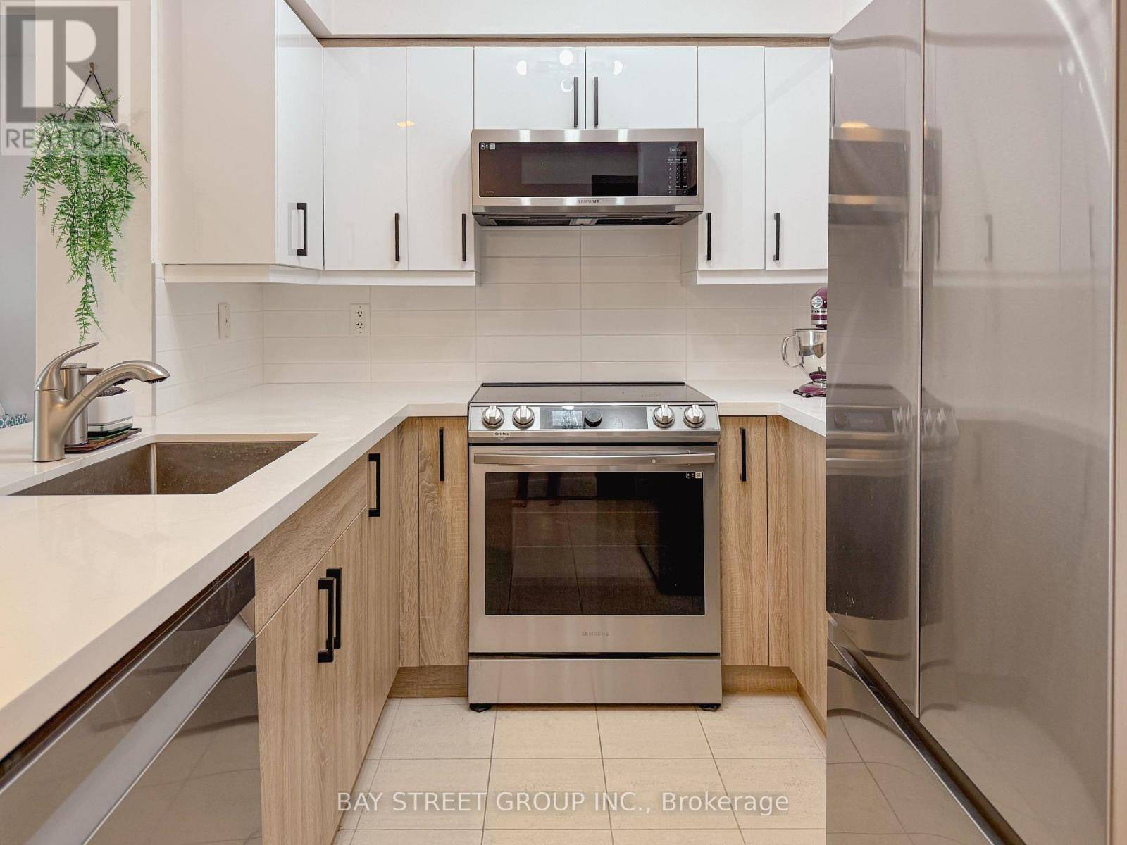Toronto (lansing-westgate), ON M2N7G9,4968 Yonge ST #3107