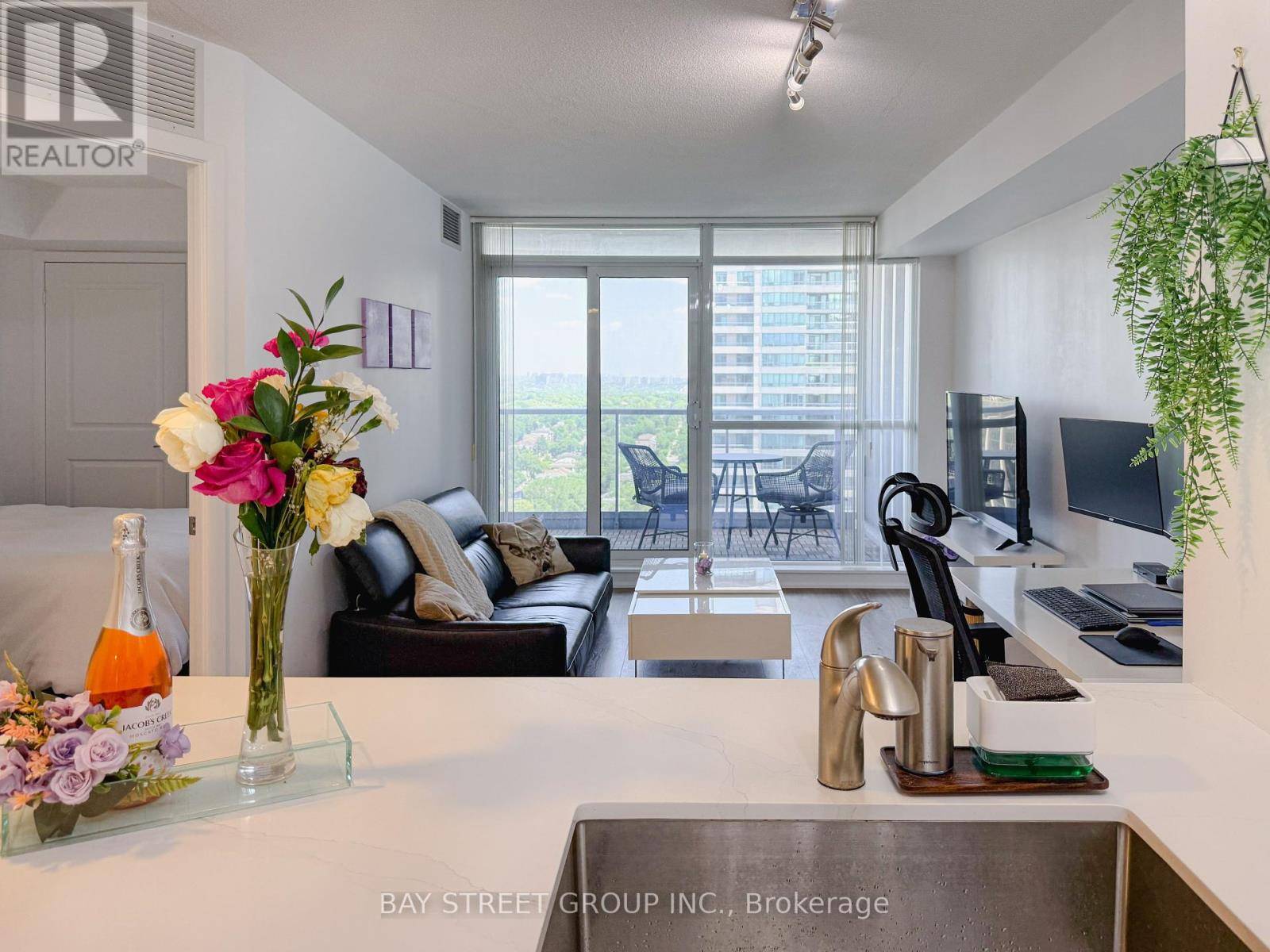 Toronto (lansing-westgate), ON M2N7G9,4968 Yonge ST #3107
