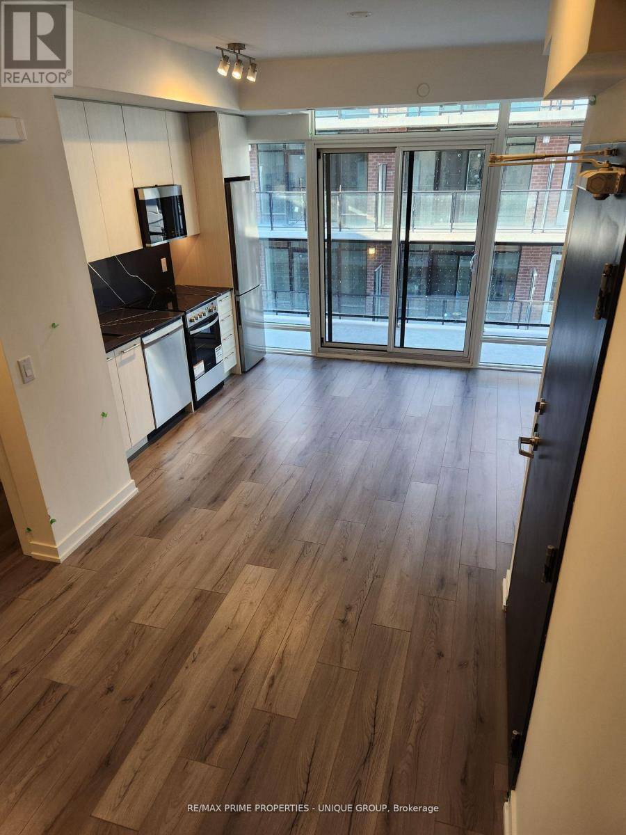 Toronto (clanton Park), ON M3H0E9,861 Sheppard AVE West #30