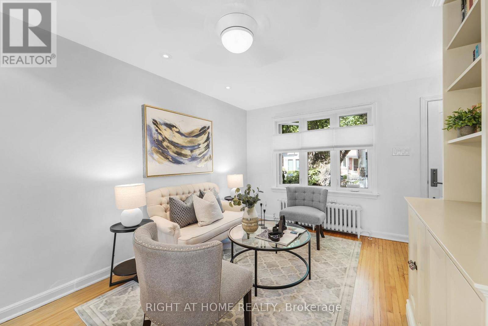 Toronto (rosedale-moore Park), ON M4T1B3,49 SUMMERHILL GARDENS