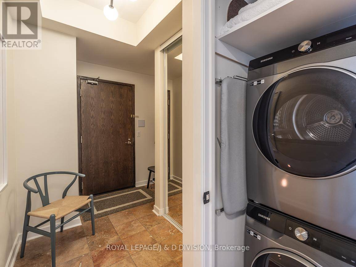 Toronto (waterfront Communities), ON M5V3S6,438 Richmond ST West #610