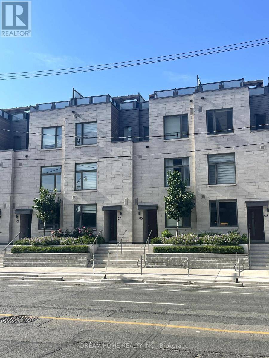 Toronto (annex), ON M5R0C1,270 Davenport ST #TH7