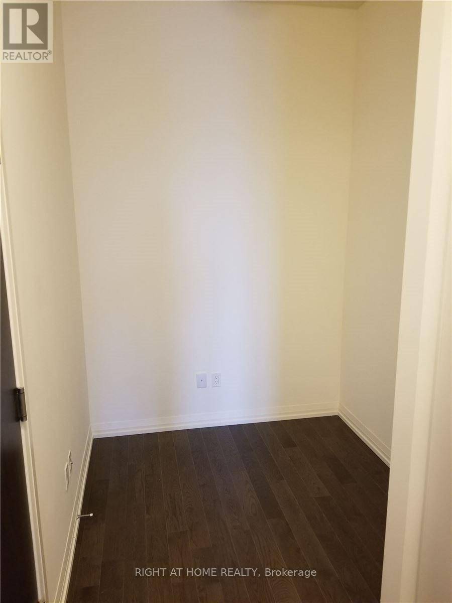 Toronto (moss Park), ON M5A0E7,460 Adelaide ST East #820