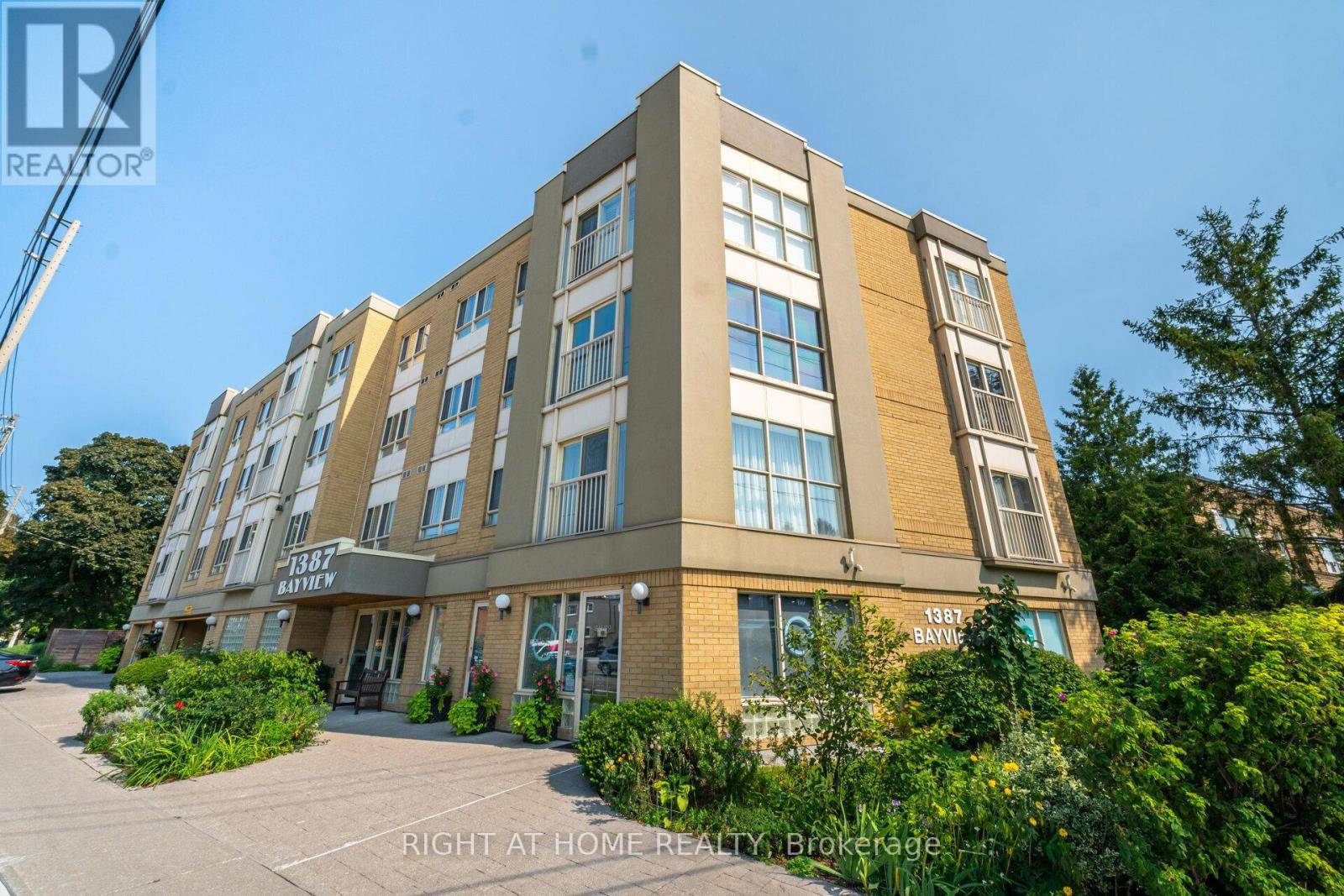 Toronto (leaside), ON M4G3A5,1387 Bayview AVE East #306