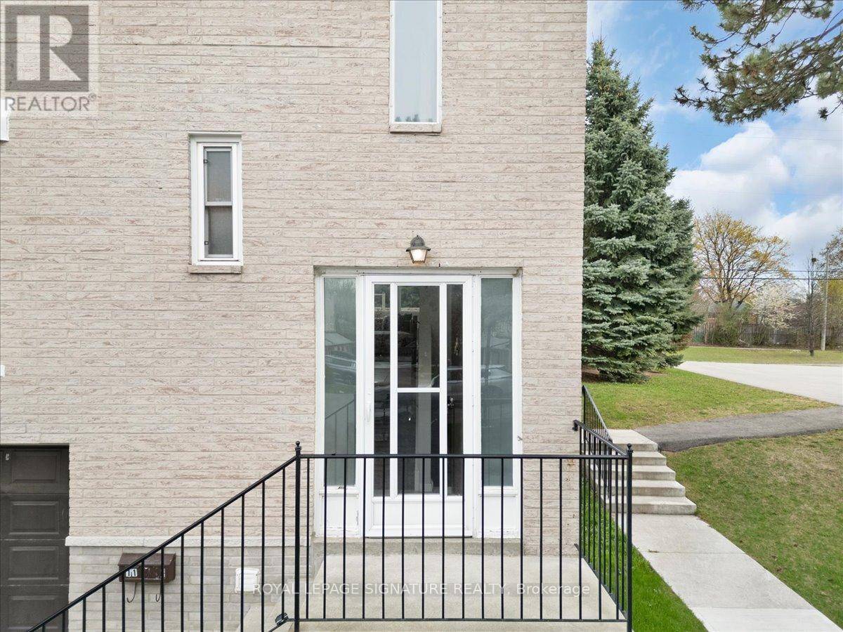 Toronto (hillcrest Village), ON M2H1G7,2 Liszt Gate #11
