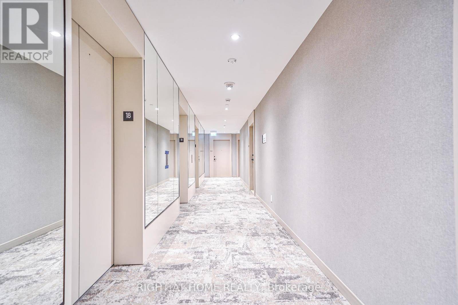 Toronto (humewood-cedarvale), ON M5P0A6,2020 Bathurst ST #1821