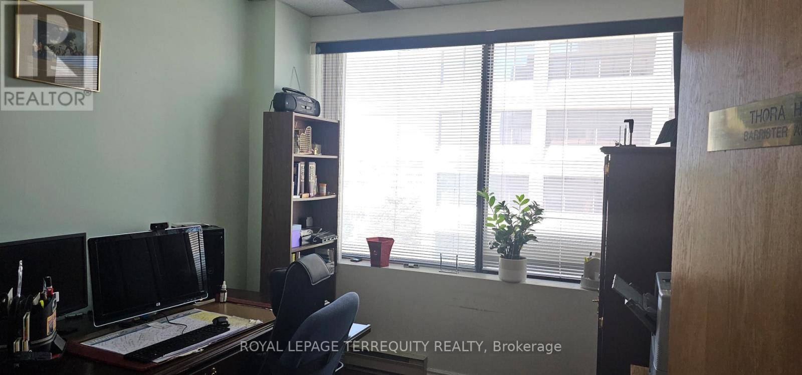 Toronto (st. Andrew-windfields), ON M3B3H9,255 Duncan Mill RD #606
