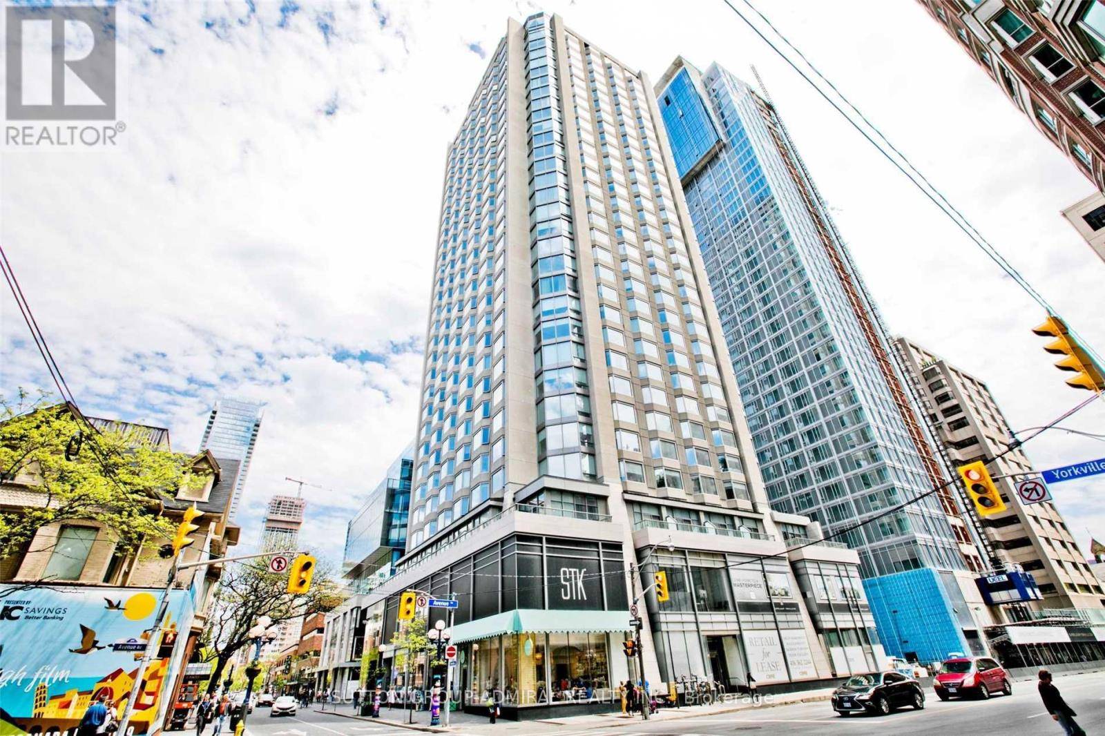 Toronto (annex), ON M5R1C4,155 Yorkville AVE #701