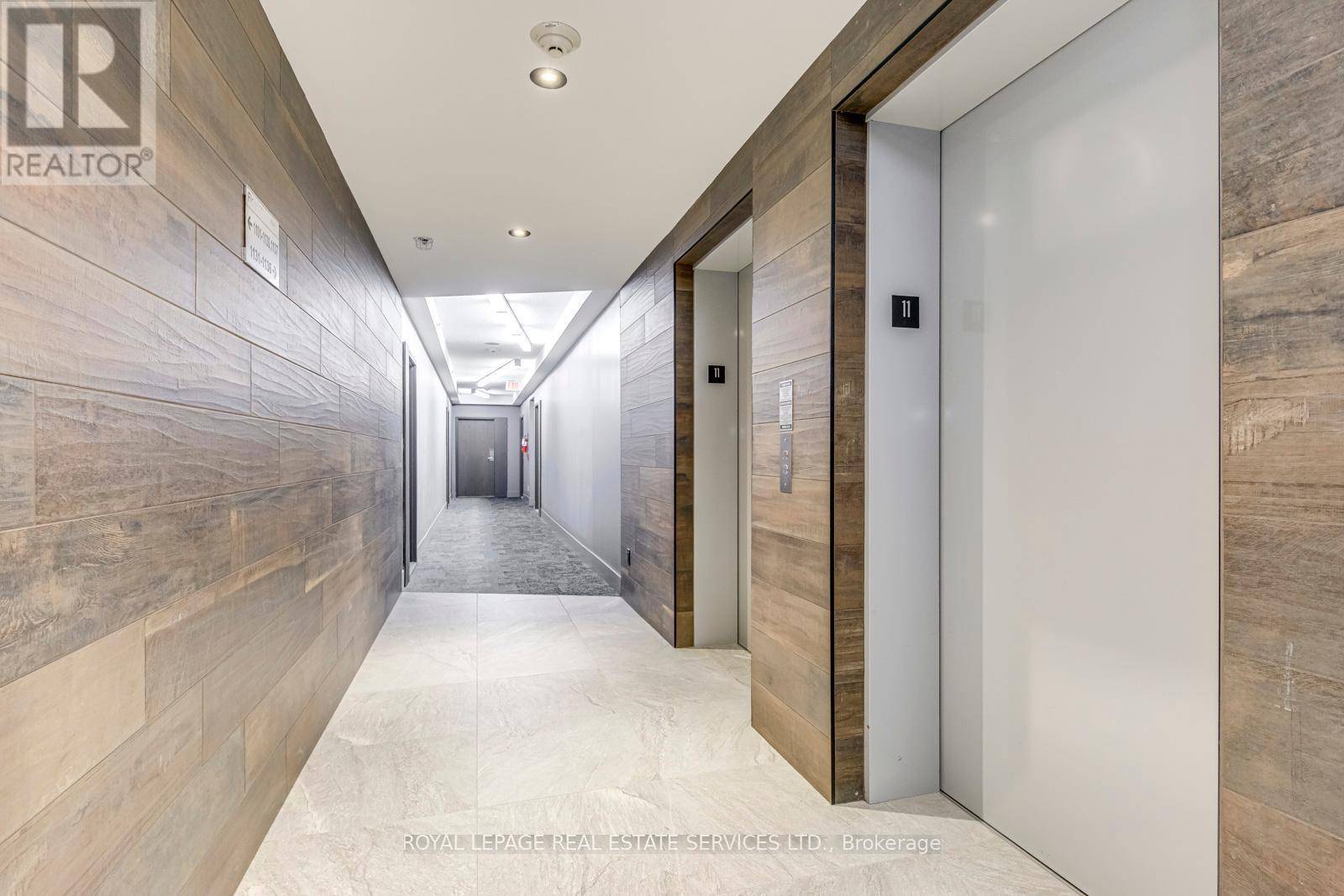 Toronto (little Portugal), ON M6J0B1,68 Abell ST #1136