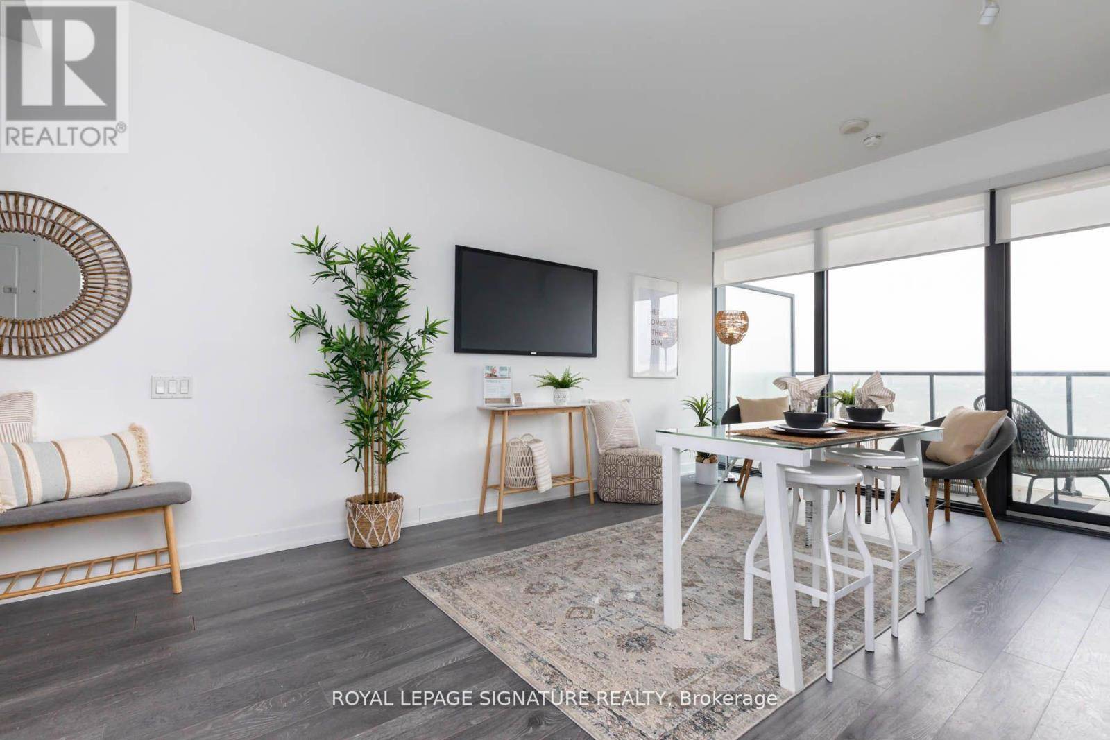Toronto (mount Pleasant West), ON M4P0C6,185 Roehampton AVE #2805