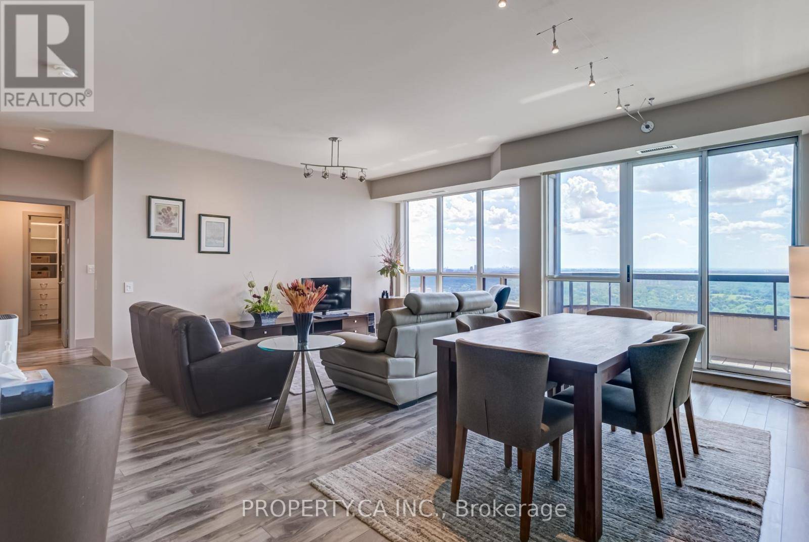 Toronto (willowdale East), ON M2N6Y6,8 Hillcrest AVE #PH 201