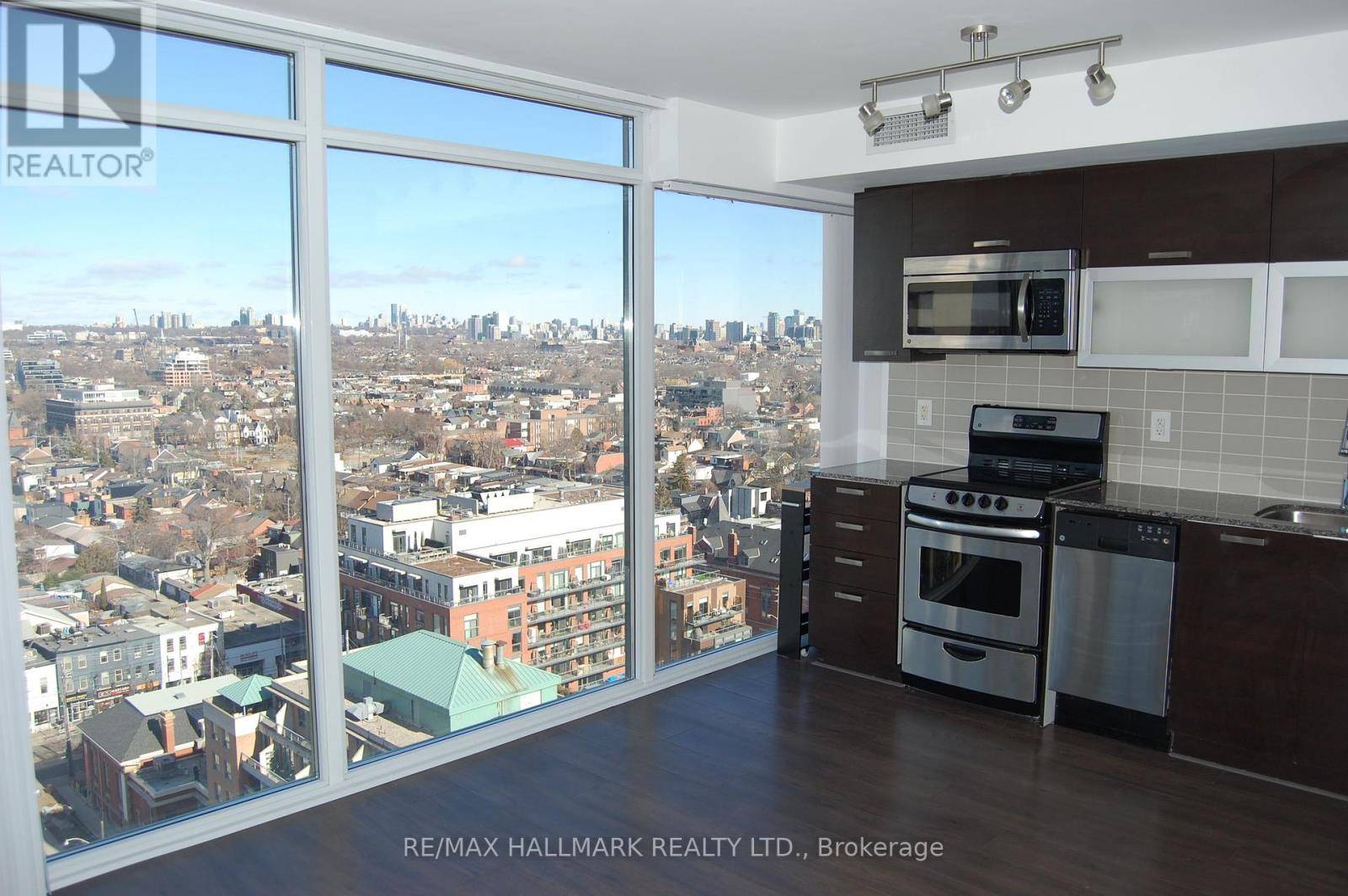 Toronto (little Portugal), ON M6J0C7,36 Lisgar ST #2122E