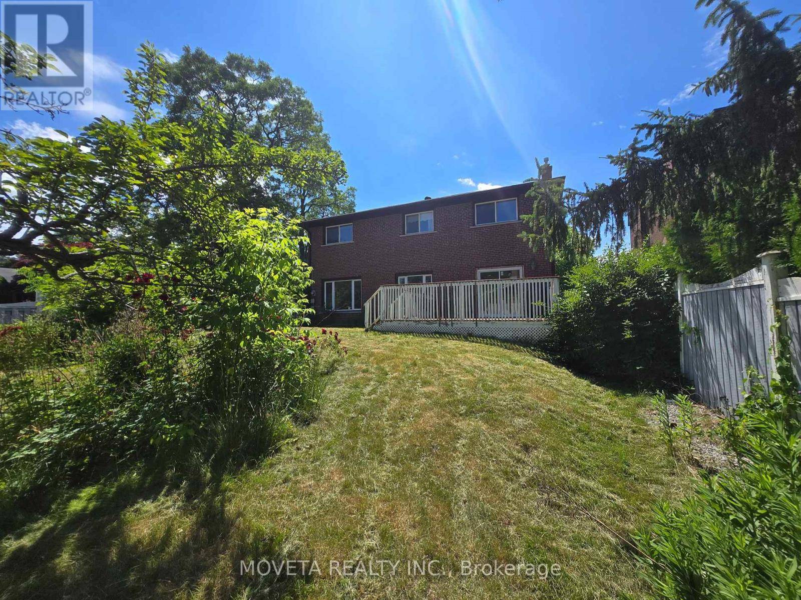 Toronto (bayview Woods-steeles), ON M2K2P5,48 BEARDMORE CRESCENT