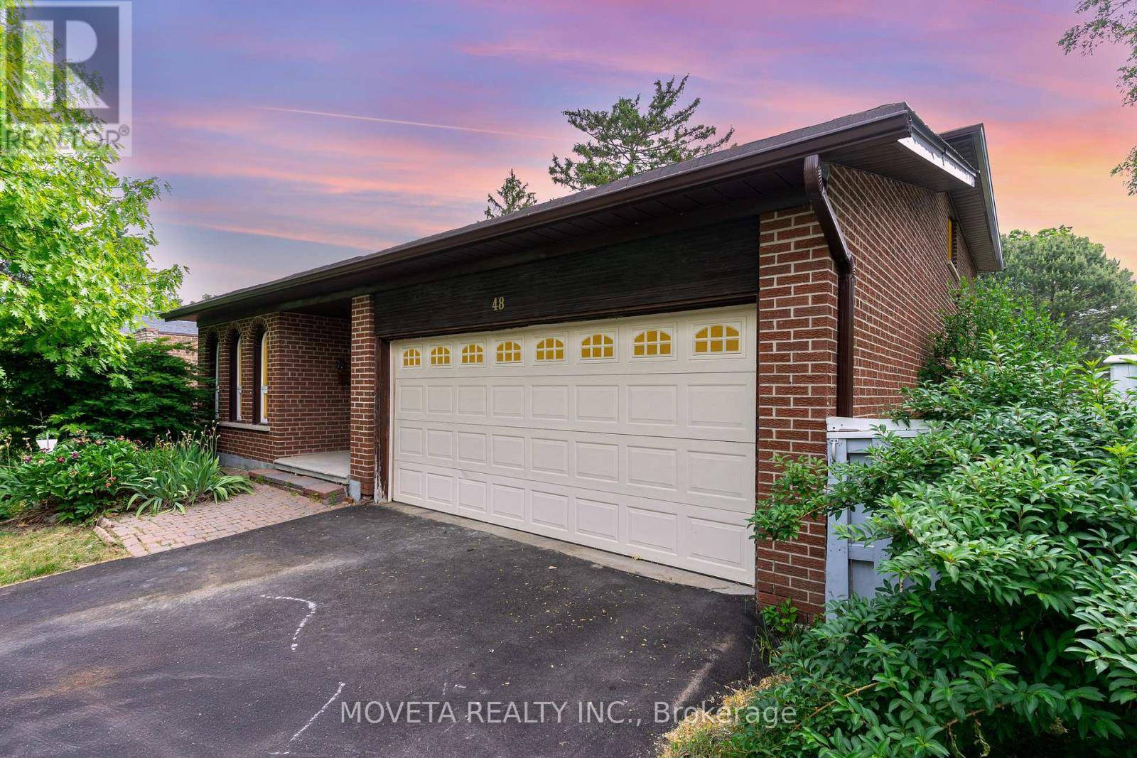 Toronto (bayview Woods-steeles), ON M2K2P5,48 BEARDMORE CRESCENT