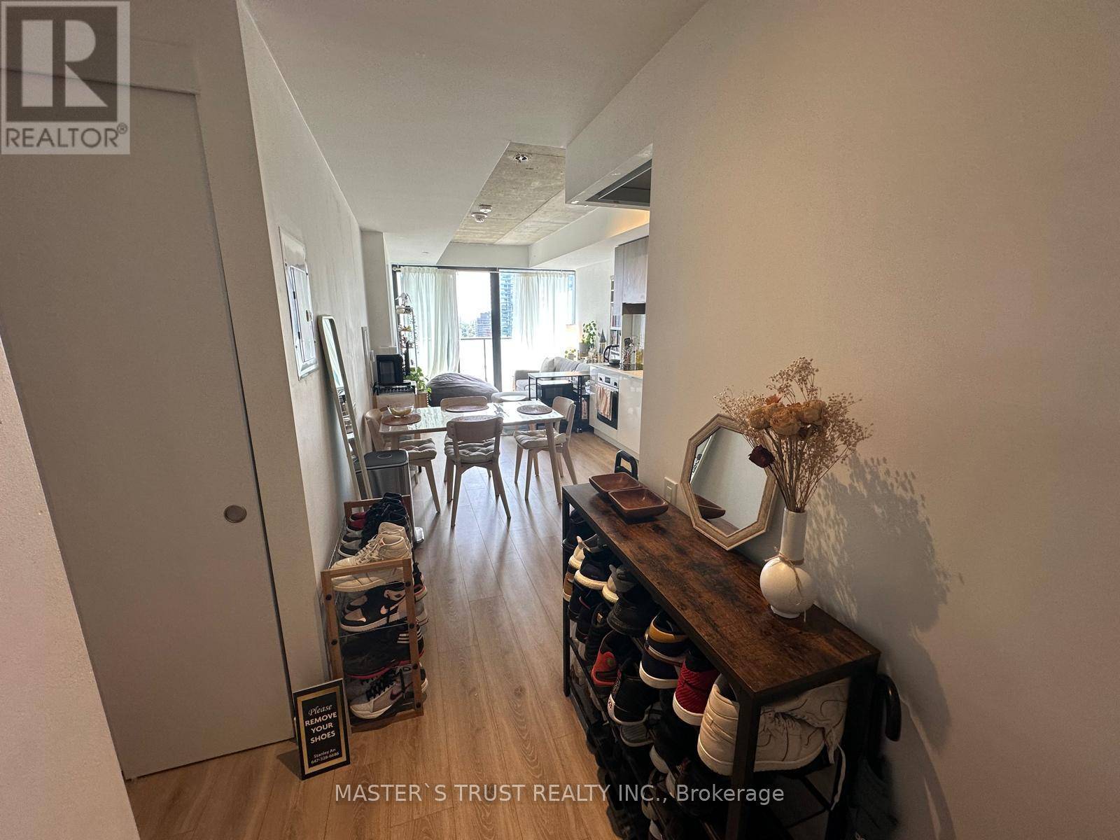 Toronto (mount Pleasant West), ON M4P0C8,161 Roehampton AVE #2511