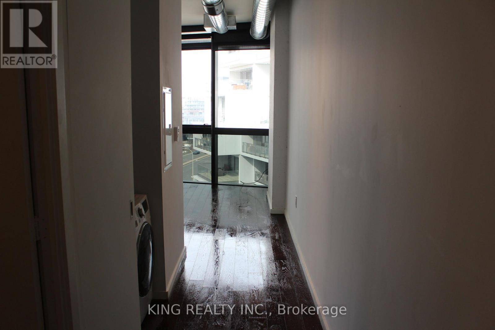 Toronto (waterfront Communities), ON M5A0T4,21 Lawren Harris SQ #910