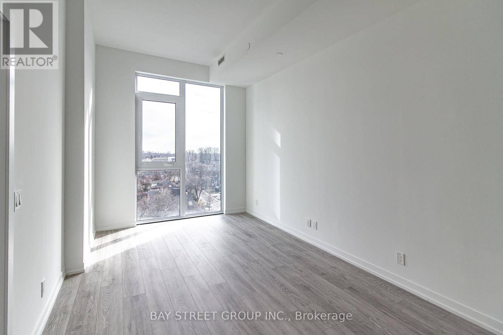 Toronto (humewood-cedarvale), ON M5P0A6,2020 Bathurst ST #903