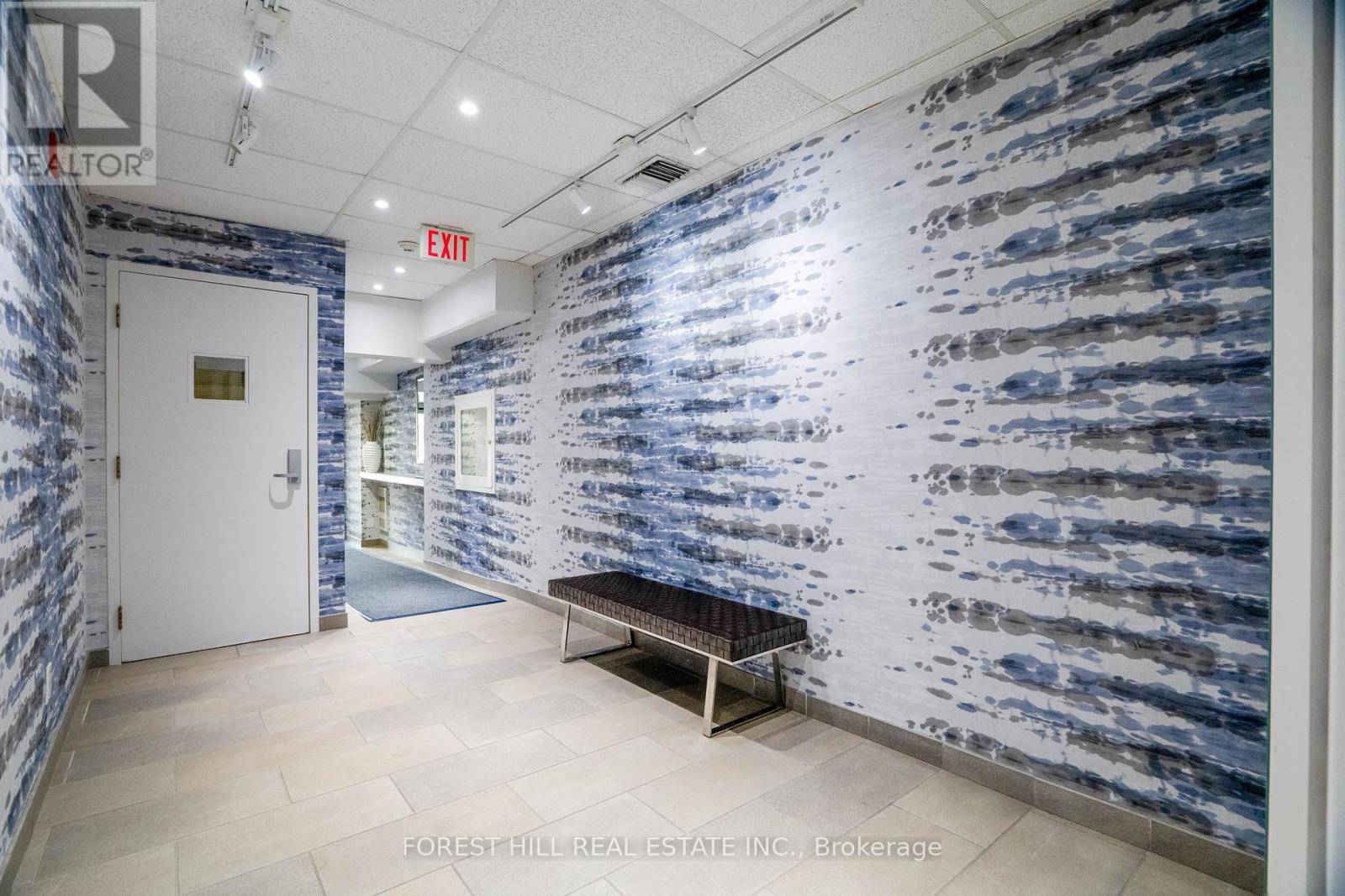 Toronto (annex), ON M4W2L9,1174 Yonge ST #203