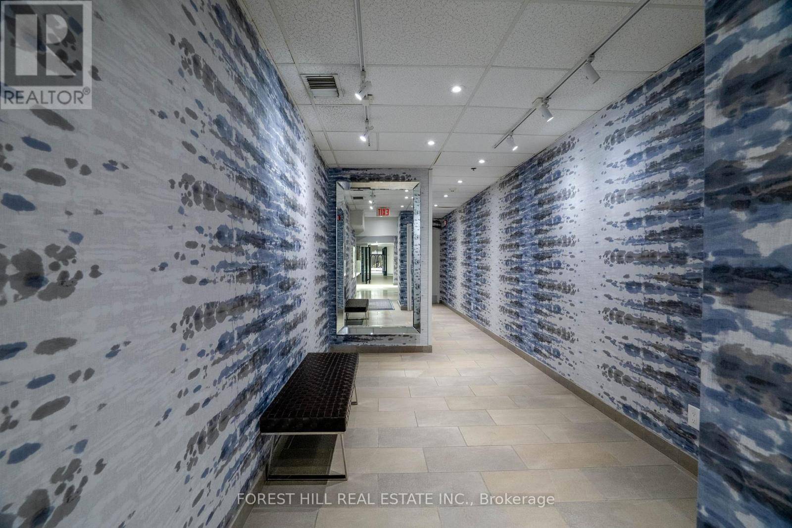 Toronto (annex), ON M4W2L9,1174 Yonge ST #203