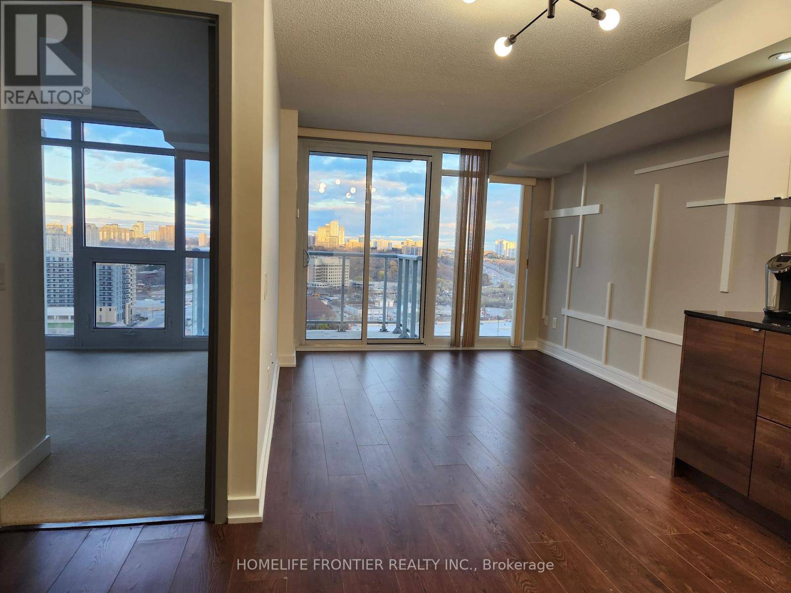 Toronto (bayview Village), ON M2K0C1,121 McMahon DR #1806