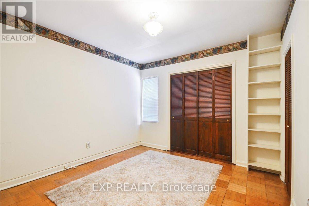 Toronto (st. Andrew-windfields), ON M2P1M5,95 YORKMINSTER ROAD