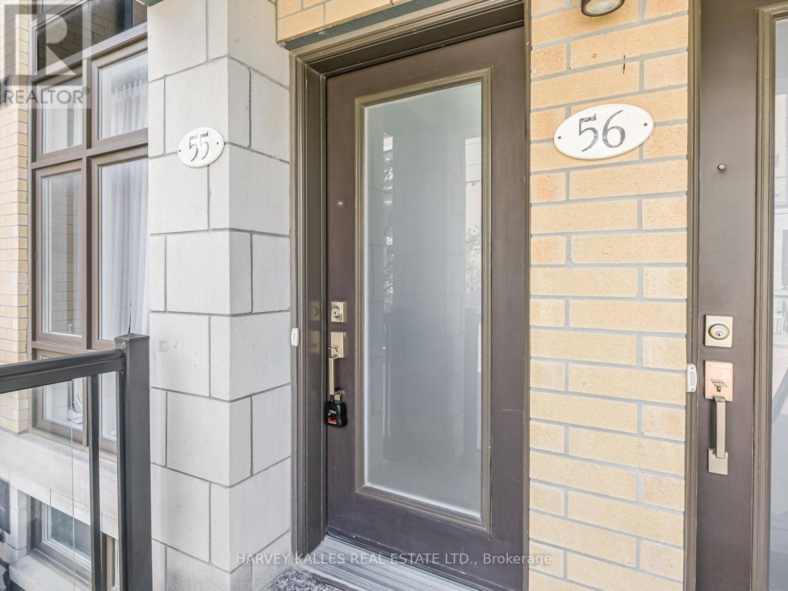 Toronto (newtonbrook West), ON M2M0B5,19 Eldora AVE #55