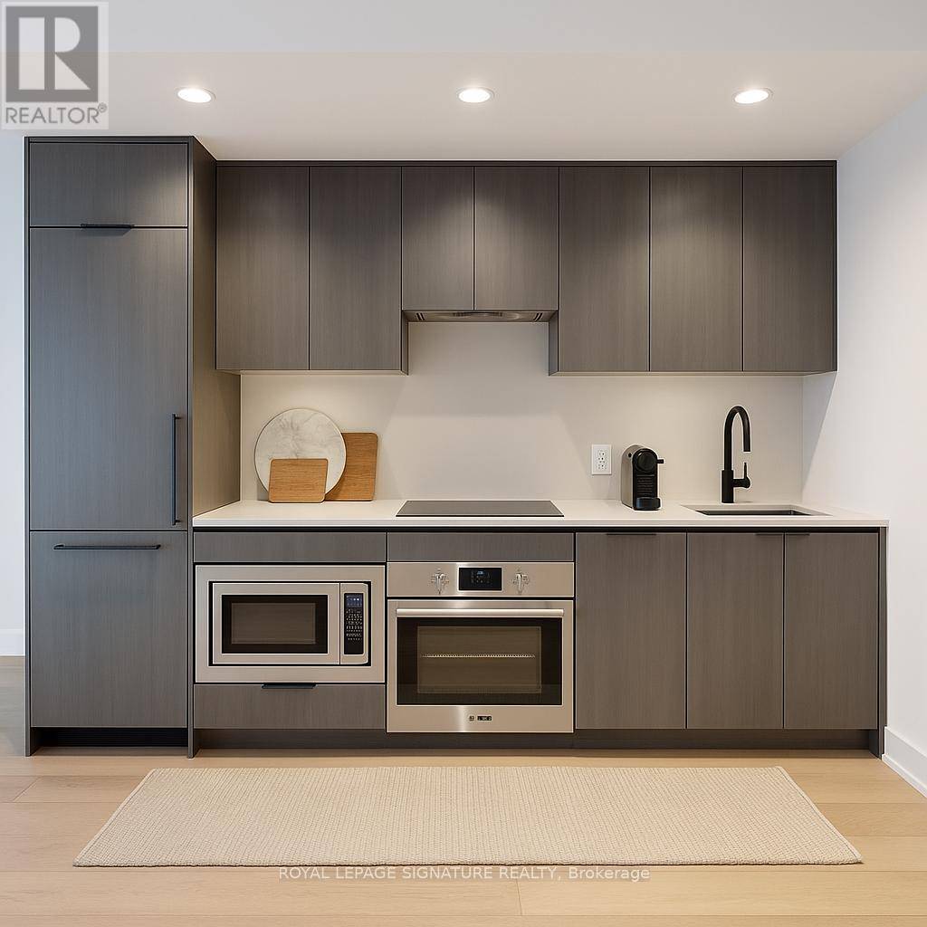 Toronto (trinity-bellwoods), ON M6J0H3,5 Lakeview AVE #302