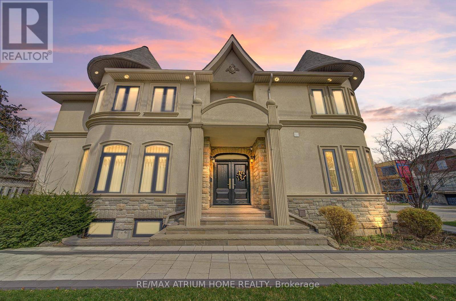 Toronto (willowdale East), ON M2N3M2,100 ELMWOOD AVENUE