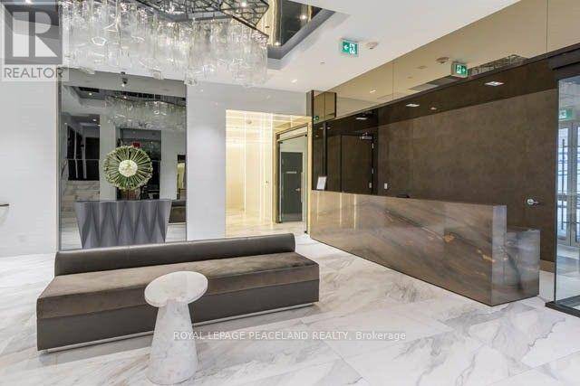 Toronto (casa Loma), ON M4V0A3,6 Parkwood AVE #701
