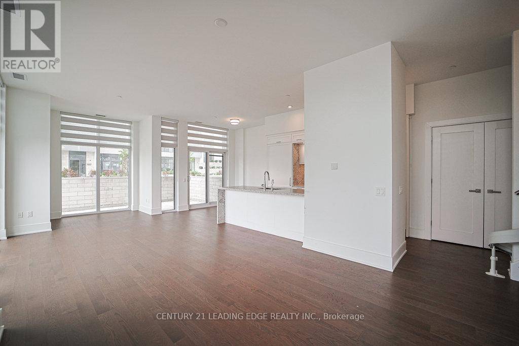 Toronto (banbury-don Mills), ON M3C0P8,20 Inn On The Pk DR #139