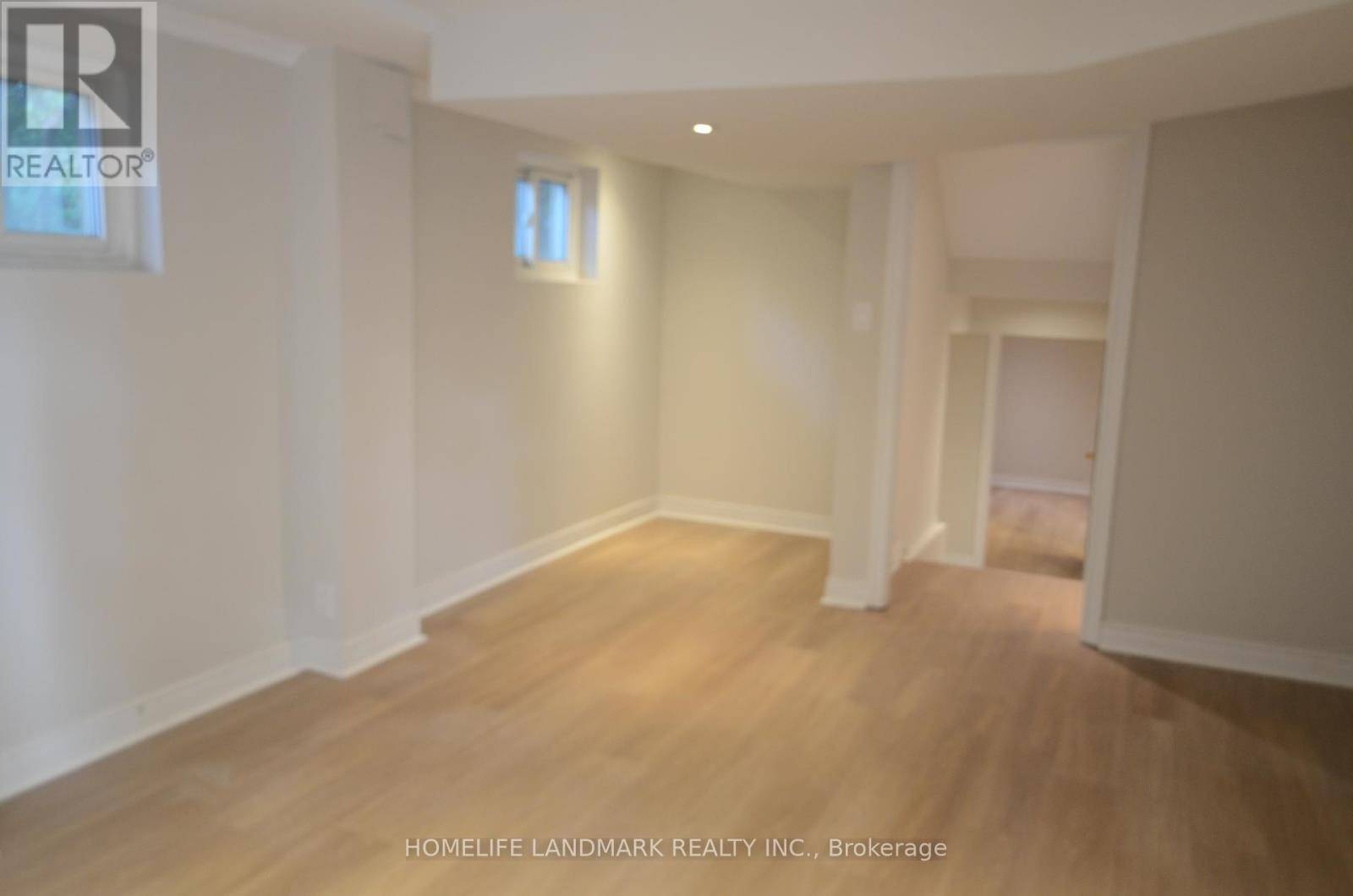 Toronto (hillcrest Village), ON M2H2C6,259 MCNICOLL AVENUE