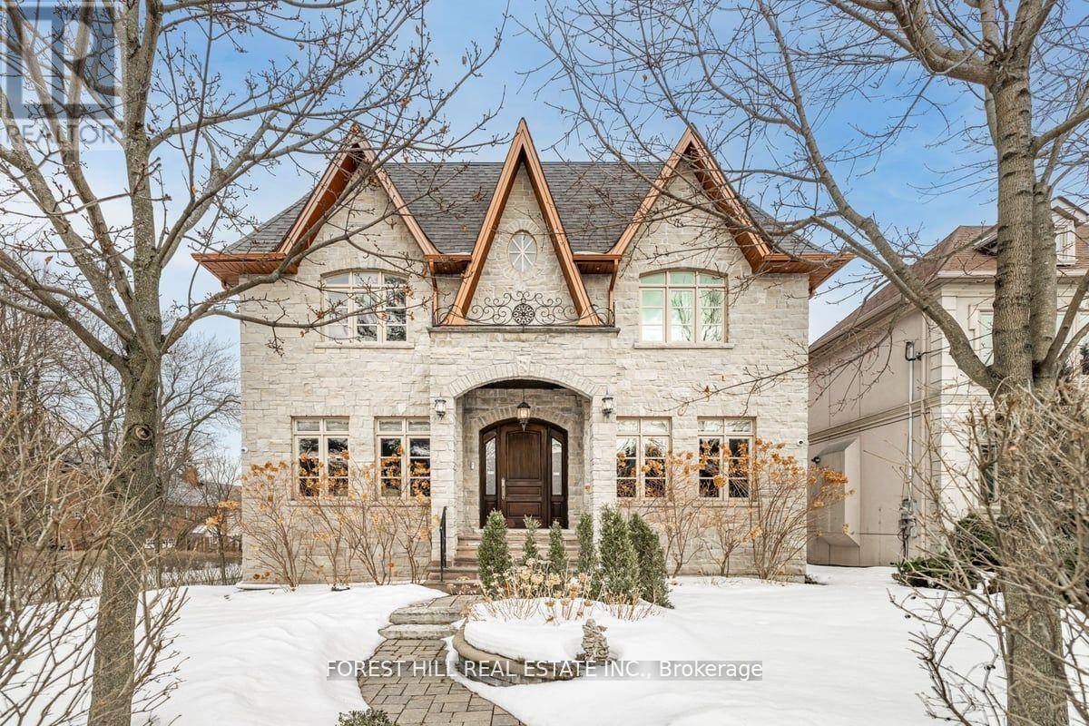 Toronto (st. Andrew-windfields), ON M2L1J9,139 BEECHWOOD AVENUE