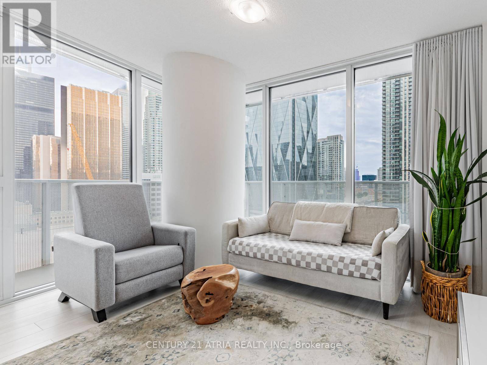 Toronto (waterfront Communities), ON M5J0C3,88 Harbour ST #1704