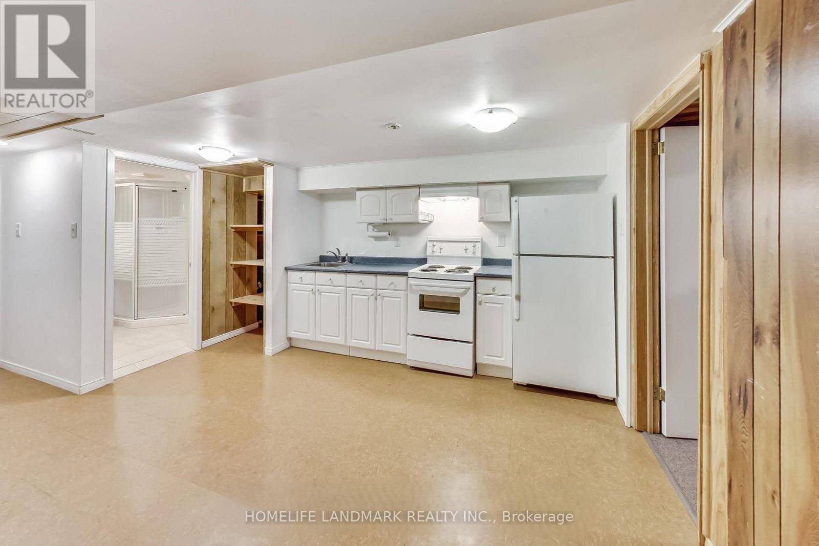 Toronto (lansing-westgate), ON M2N1J3,95 poyntz AVE #basment
