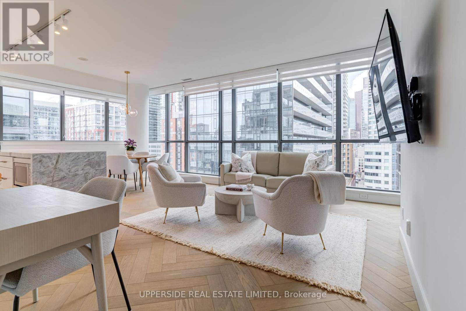 Toronto (waterfront Communities), ON M5V0K4,8 Charlotte ST #1103