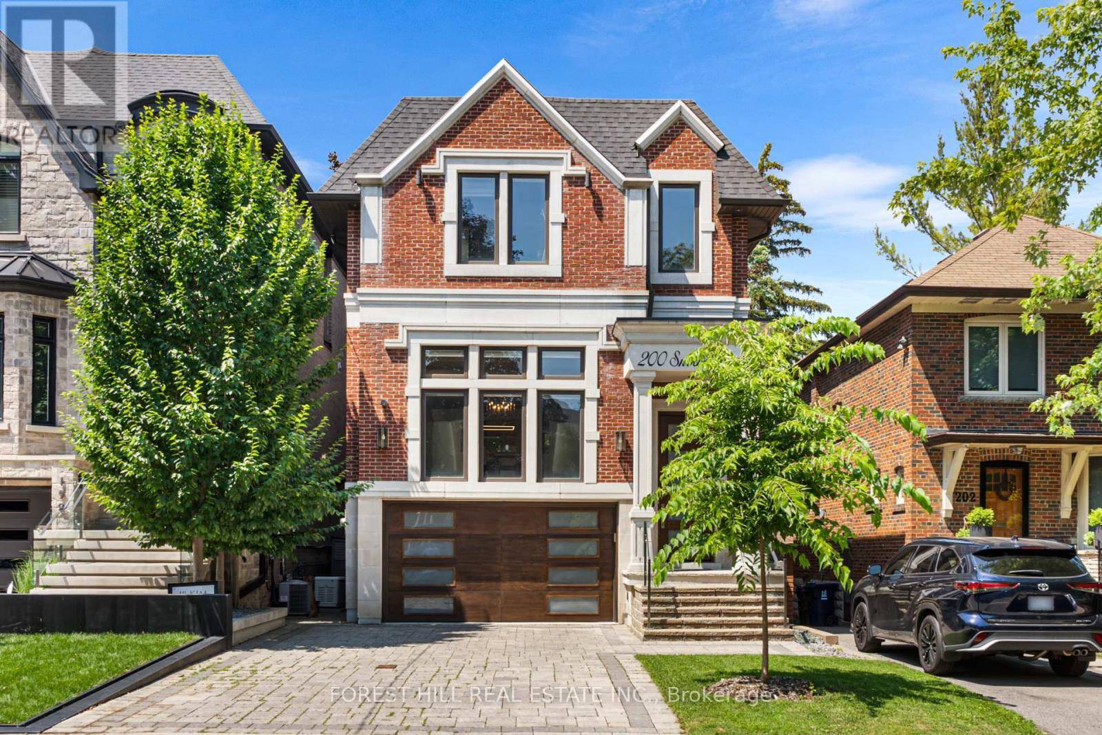 Toronto (lawrence Park North), ON M4N2B2,200 SNOWDON AVENUE
