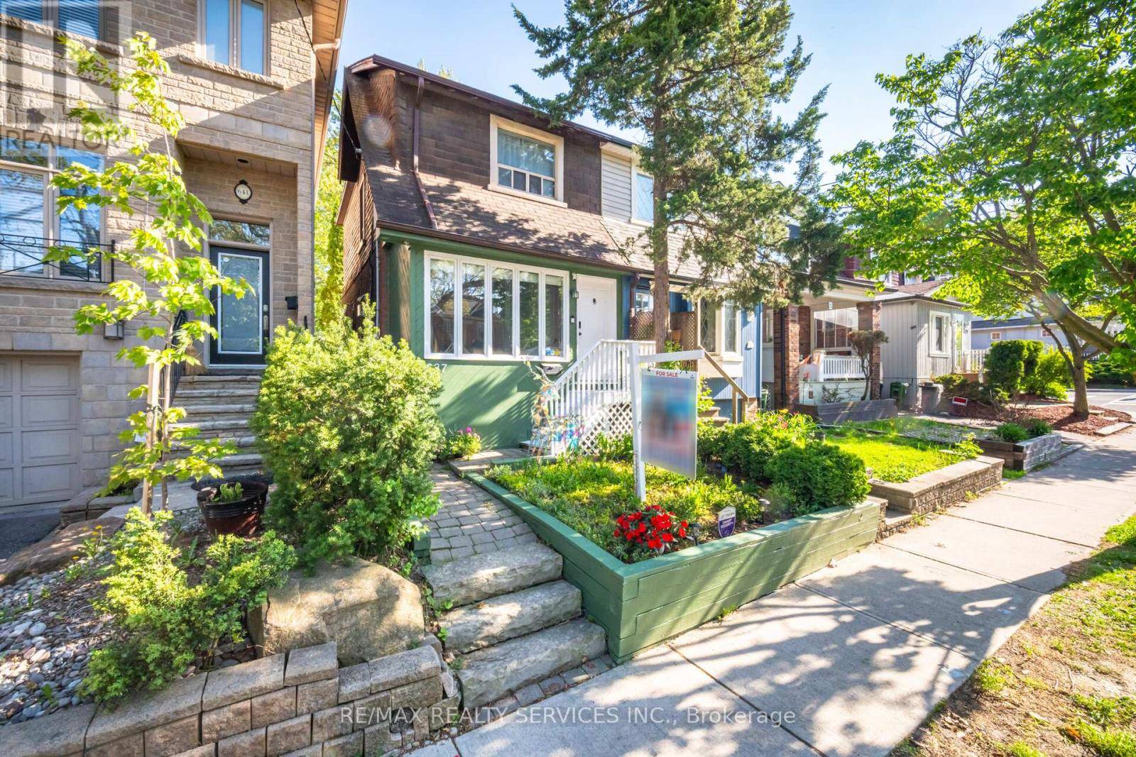 Toronto (mount Pleasant East), ON M4S1V4,637 HILLSDALE AVENUE E