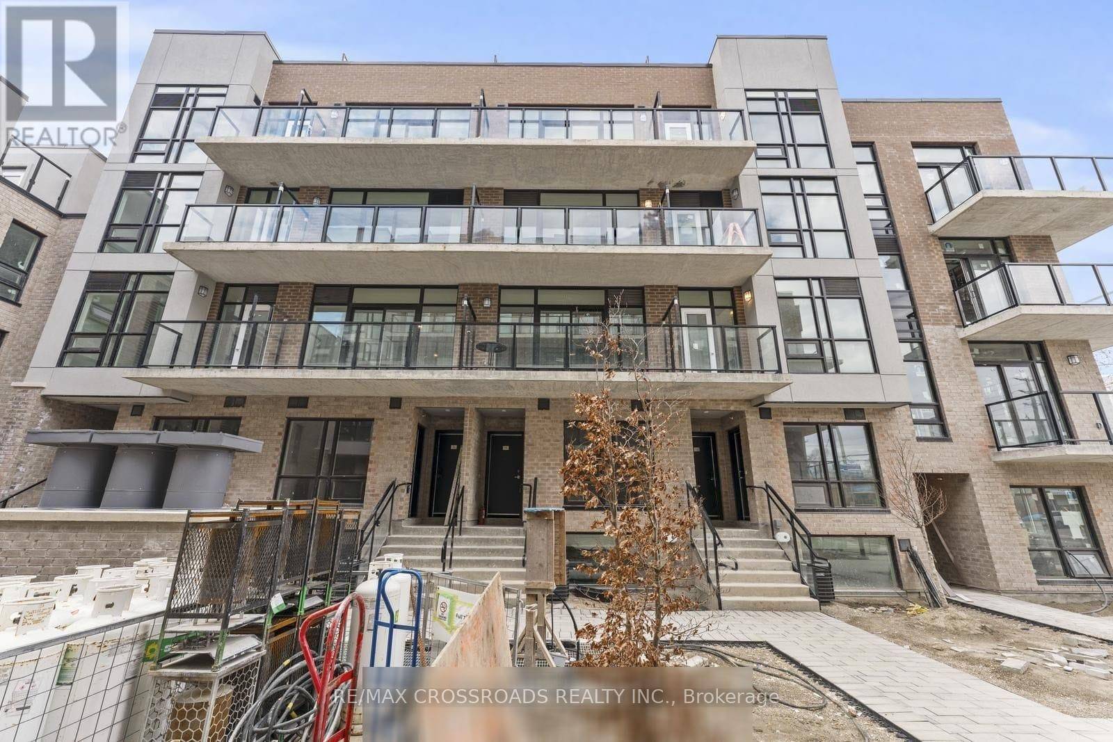 Toronto (bathurst Manor), ON M3H2T1,851 Sheppard AVE West #TH17
