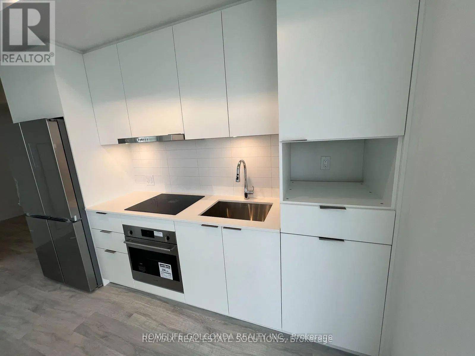 Toronto (newtonbrook East), ON M2M4E7,7 Golden Lion HTS North #N543