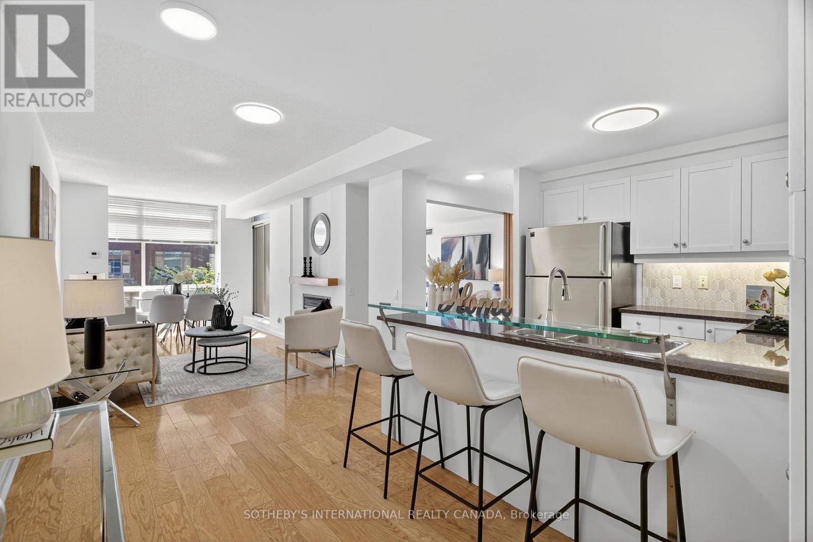 Toronto (waterfront Communities), ON M5V3K8,500 Queens Quay W #405W
