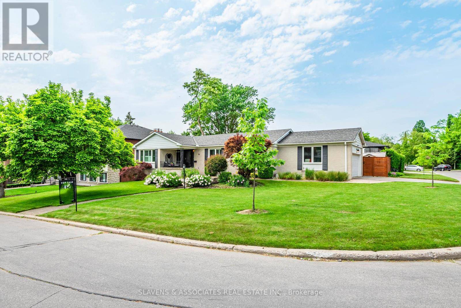 Toronto (parkwoods-donalda), ON M3A3G3,18 TETBURY CRESCENT