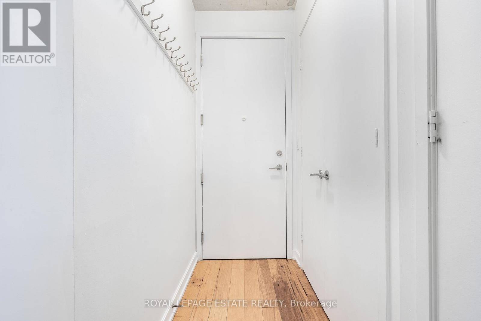 Toronto (waterfront Communities), ON M5V3Y1,533 Richmond ST West #304