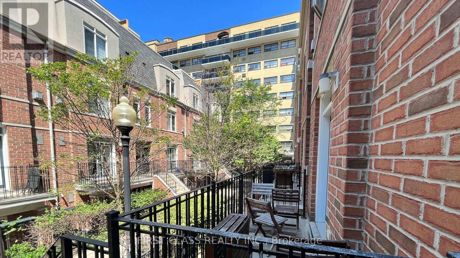 Toronto (cabbagetown-south St. James Town), ON M4Y3C1,415 Jarvis ST #355