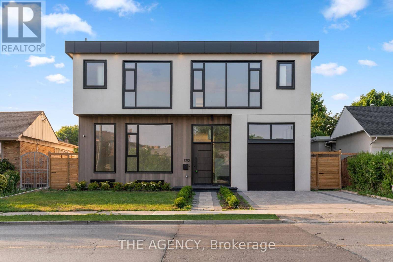 Toronto (englemount-lawrence), ON M6A1N5,170 RANEE AVENUE